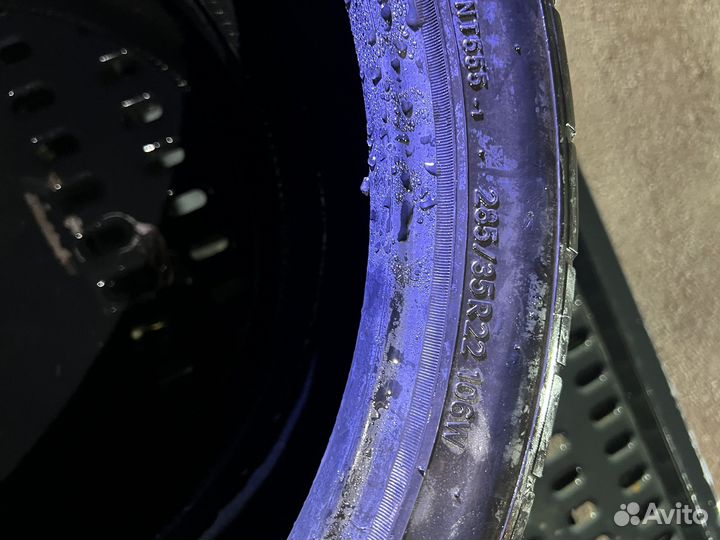 Nitto NT555 285/35 R22 106W