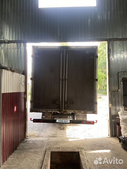 Mercedes-Benz 814, 1992