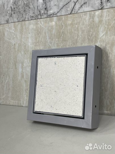 Слияние с Дизайном: Неприметные Люки под Плитку