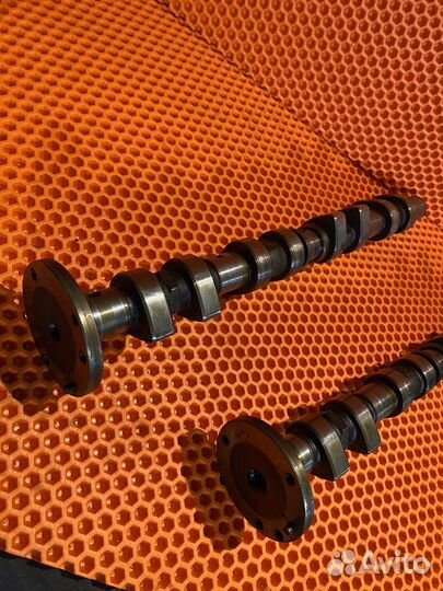 Распредвалы впуск, выпуск Mercedes W124