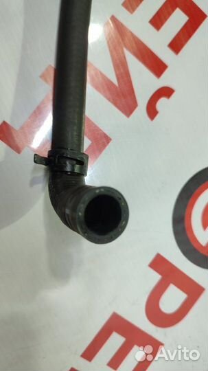 Патрубок системы охлаждения Volkswagen Passat 3C5