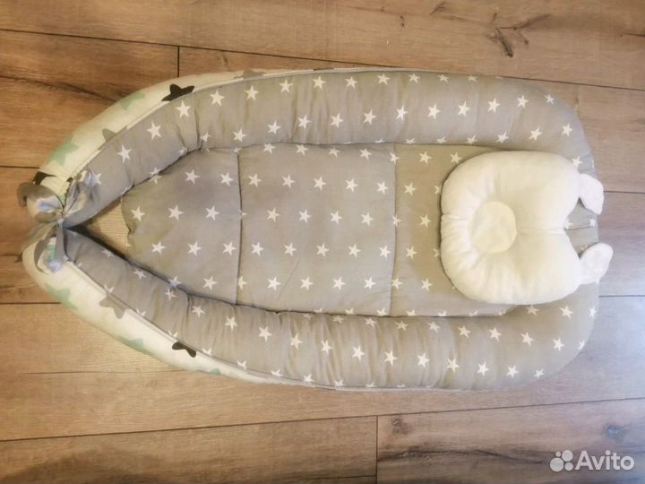 Кокон для новорождённого и ортопедическая подушечк