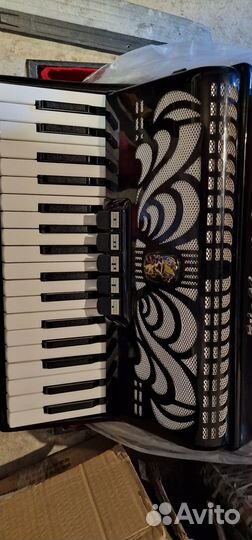 Аккордеон Weltmeister Caprice