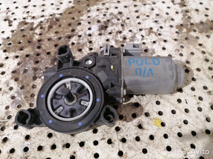 Мотор стеклоподъемника Volkswagen Polo Sedan