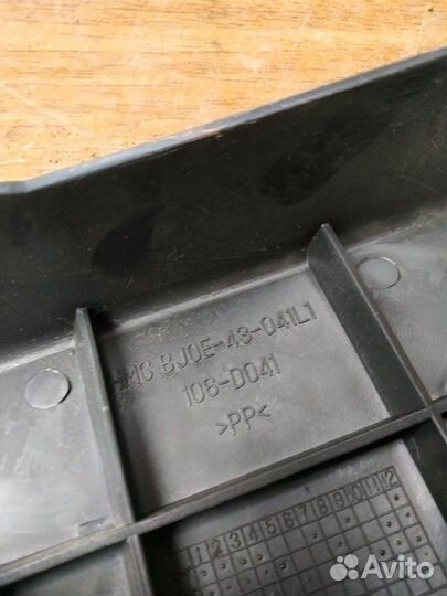 Подножка Haima 3 седан HM483QA(1.8L 2011