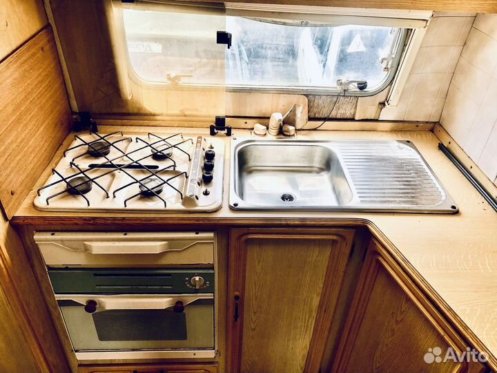 Прицеп дом на колесах