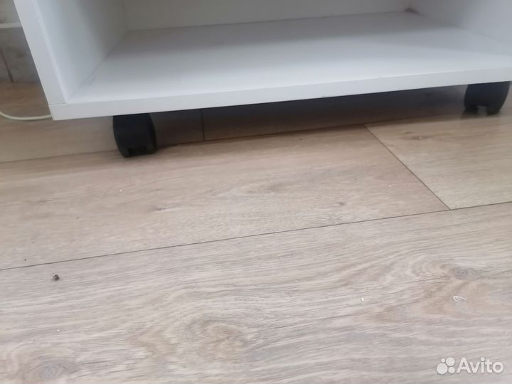 Стоматологический столик