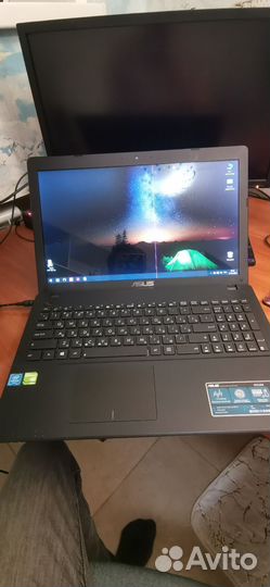 Ноутбук Asus r513c