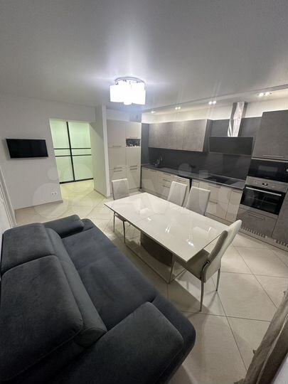 2-к. квартира, 82 м², 5/16 эт.