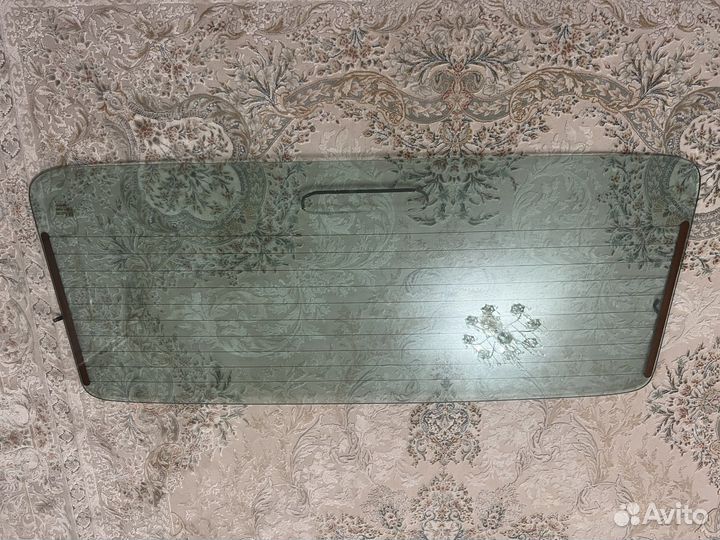 Боковые и заднее лабовое стекла на ниву