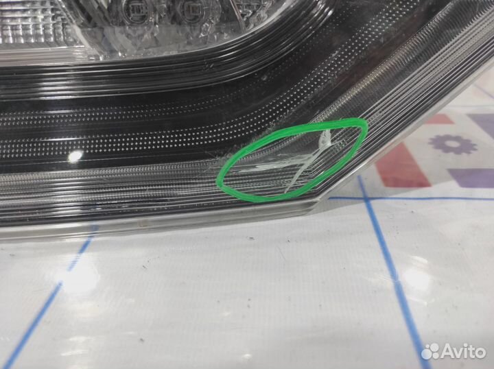 Фонарь задний внутренний левый Toyota Camry XV70