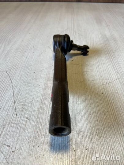 Рулевой наконечник левый Toyota Corolla 180 1ZR-FE