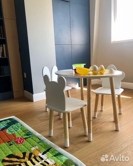 Детский стол и стул