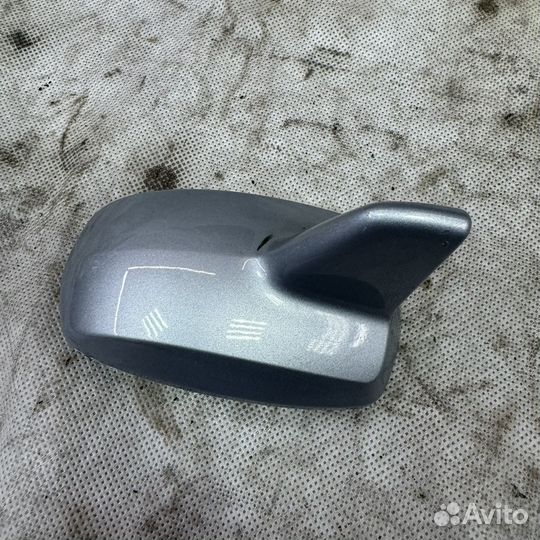 Плавник Мерседес 212