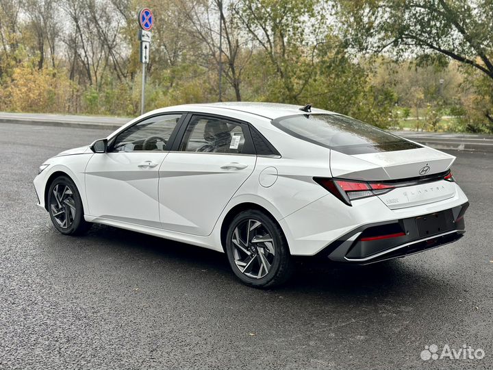 Hyundai Elantra 1.5 CVT, 2023, 100 км