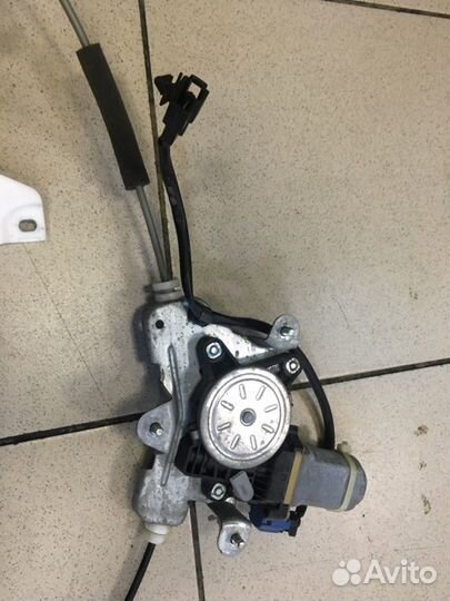 Стеклоподъемник задний правый Chevrolet Epica