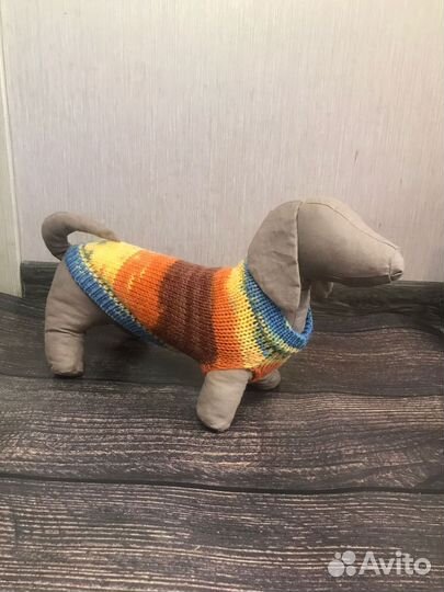 Свитера и шапочки вязанные ручной работы