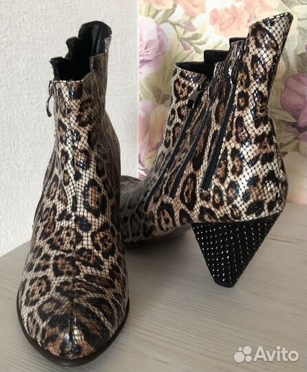 Женская обувь 44 размера, новая, Laura Potti