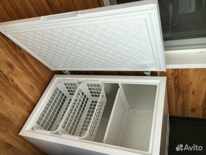 Лари морозильные с зимней защитой