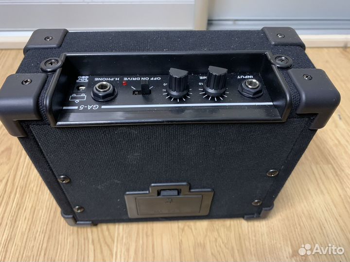 Комбоусилитель для электрогитары Rocket GA-05