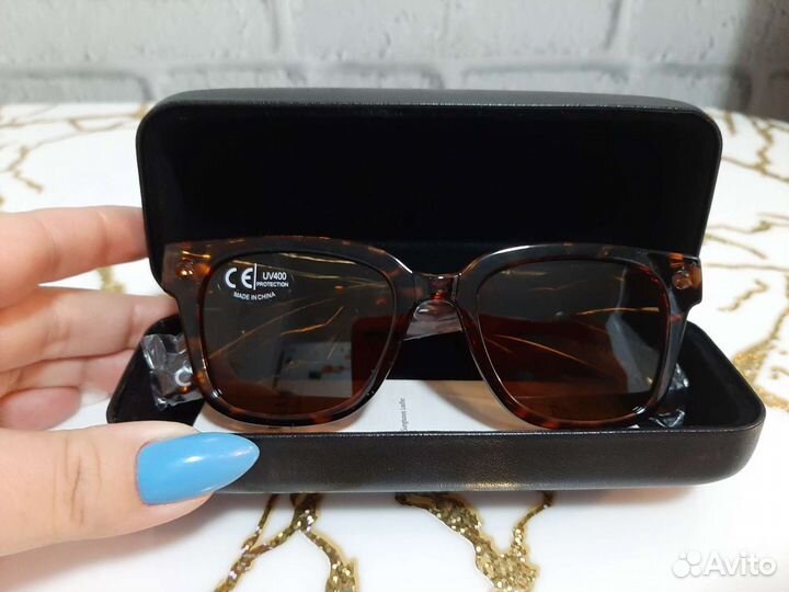 Солнцезащитные очки от компании Oriflame