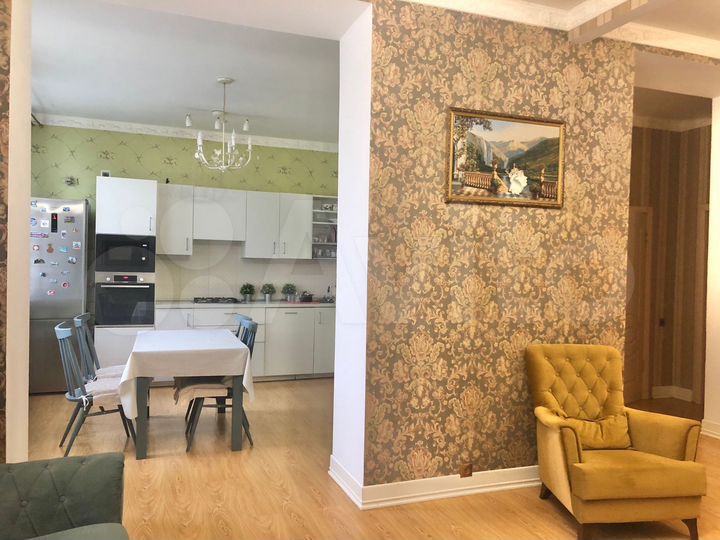 3-к. квартира, 86,5 м², 4/4 эт.