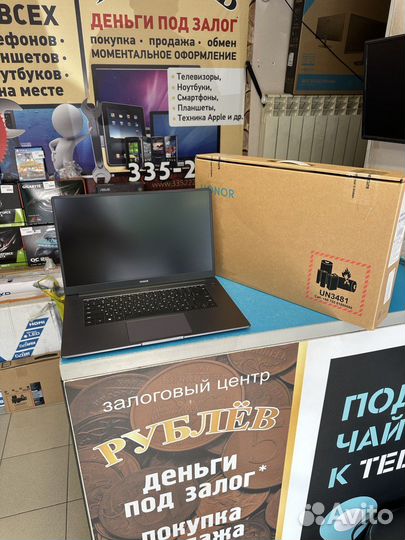 Honor MagicBook X 15 i5/8Gb/512GB на гарантии