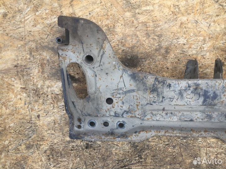 Балка передняя Mazda Demio DY с2002-2007г Демио DY