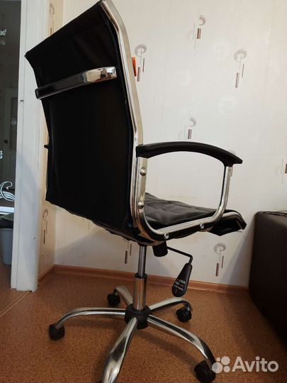 Офисное компьютерное кресло бу