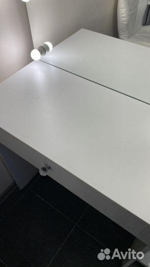 Зеркало с подсветкой