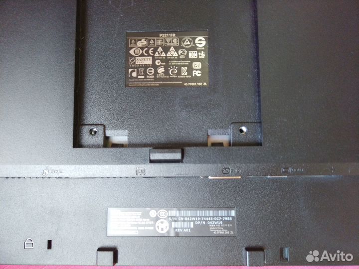 Монитор Dell 22 дюйма модель P2211ht