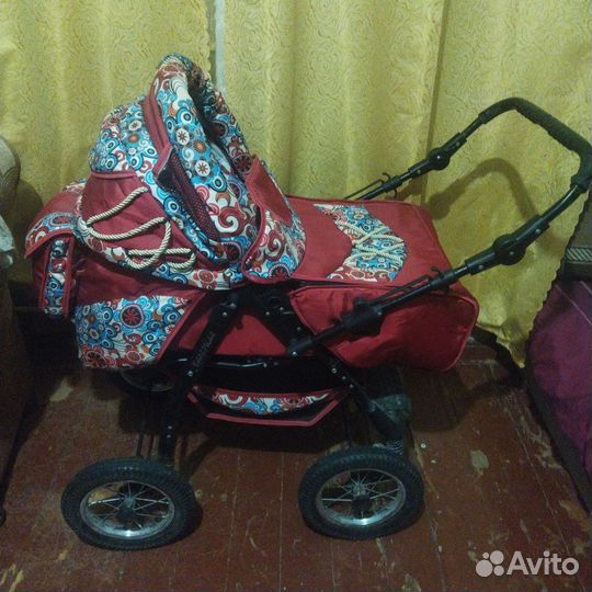 Прогулочная коляска 