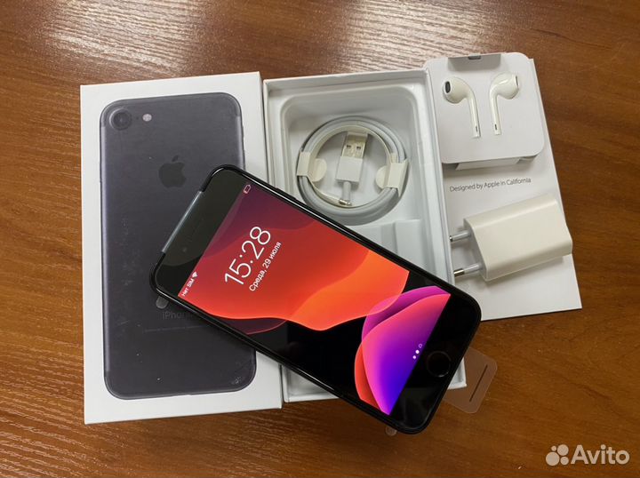 iPhone 7, 32 ГБ