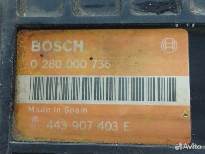 Блок управления двигателем 443907403E VW Пассат Б3