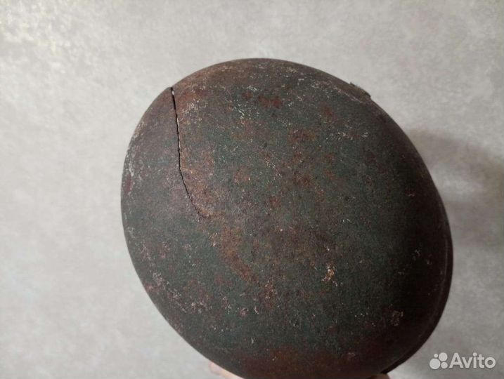 Люк Stug- 3 и каска М 40