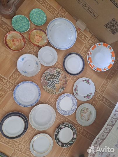 Сервиз столовый тарелки разные и наборы