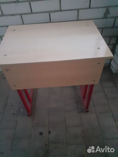 Детский стол парта