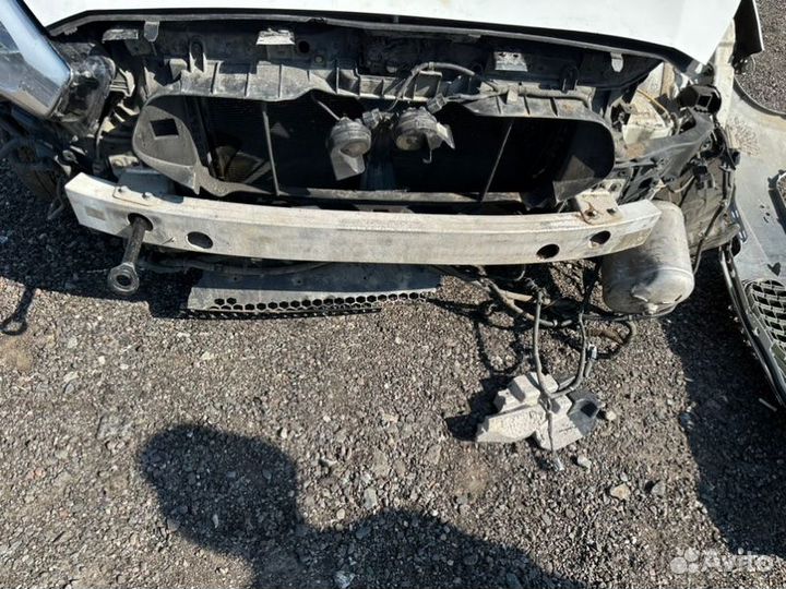 Усилитель бампера передний Kia Quoris 3.8 G6DK