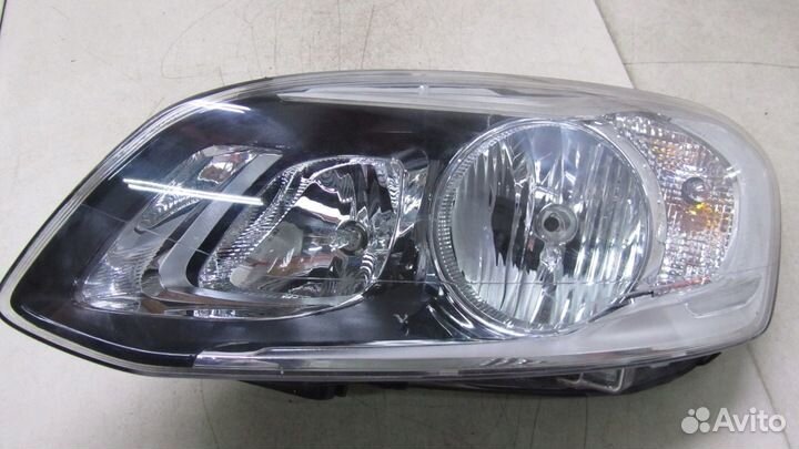 Volvo XC60 фара левая передняя