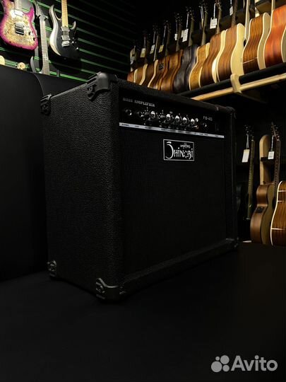 Комбик 40 ватт для бас-гитары (Новый)