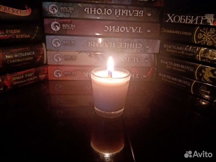 Свеча с ароматом кофе и корицы