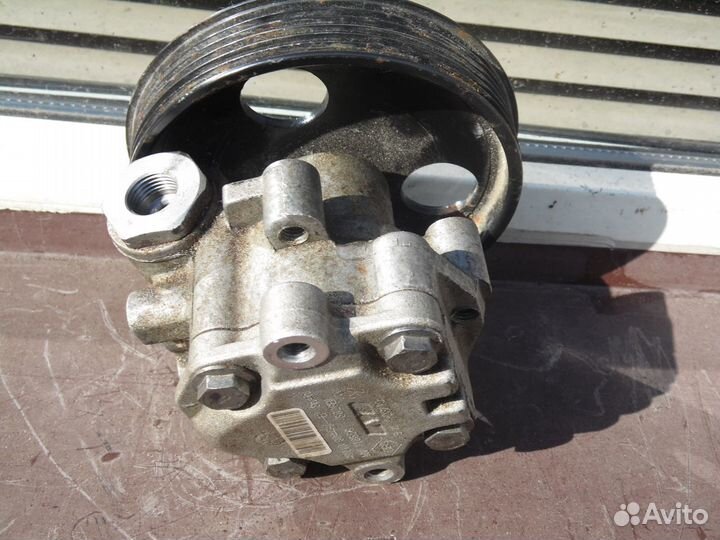 Насос гур гидроусилителя руля Рено Сандеро Логан 2