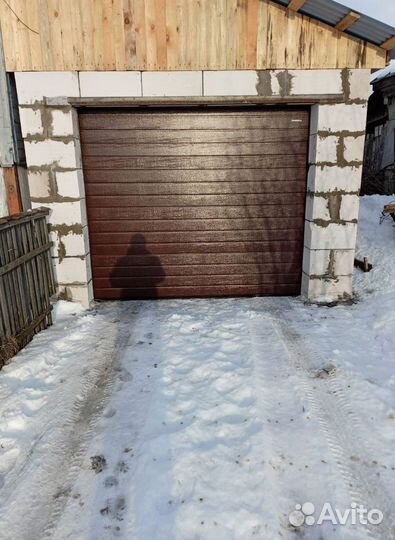 Секционные ворота