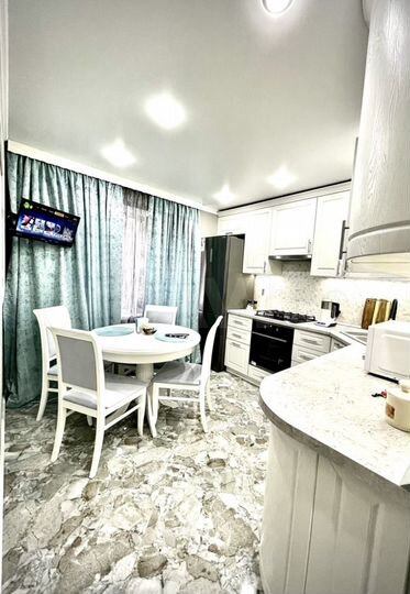 2-к. квартира, 60 м², 2/5 эт.