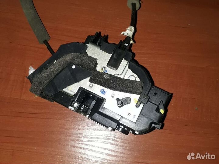 Электрозамок двери задний левый nissan qashqai j11