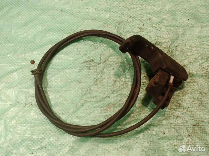 Трос открывания капота Volkswagen Passat B3