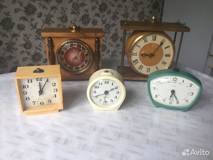 Настольные часы и будильники СССР