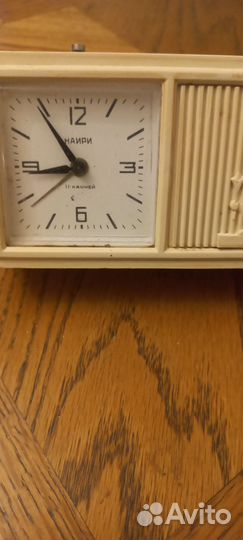 Часы будильник Наири с мелодией