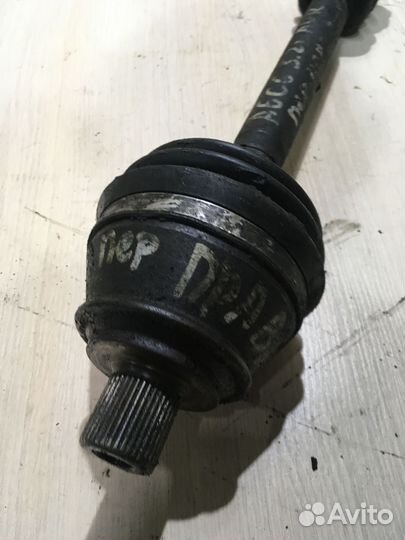 Полуось передняя Ауди А6 С6 аппп 3.2
