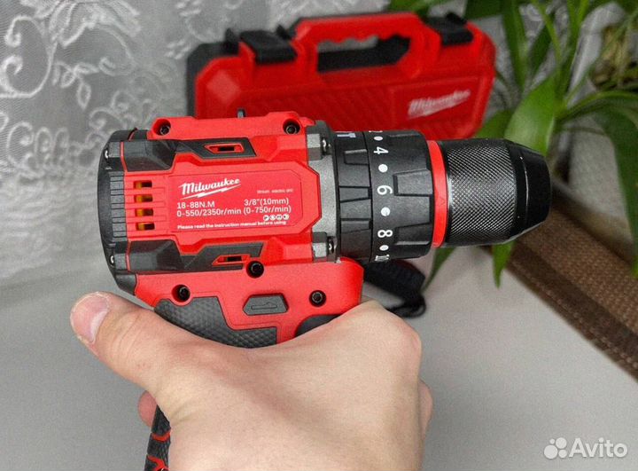 Шуруповерт (Абсолютно новый)